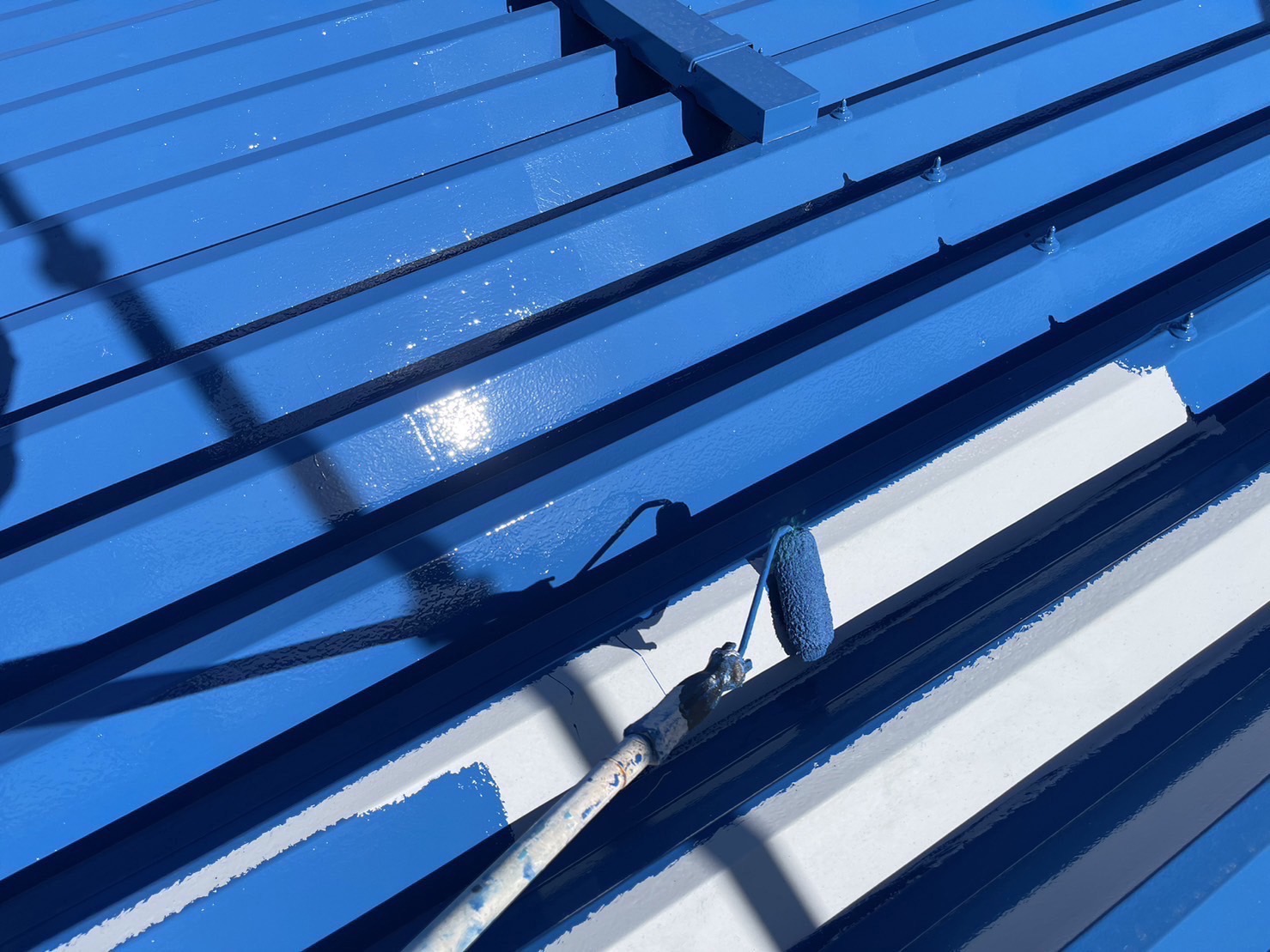 折半屋根塗装工事　施工事例