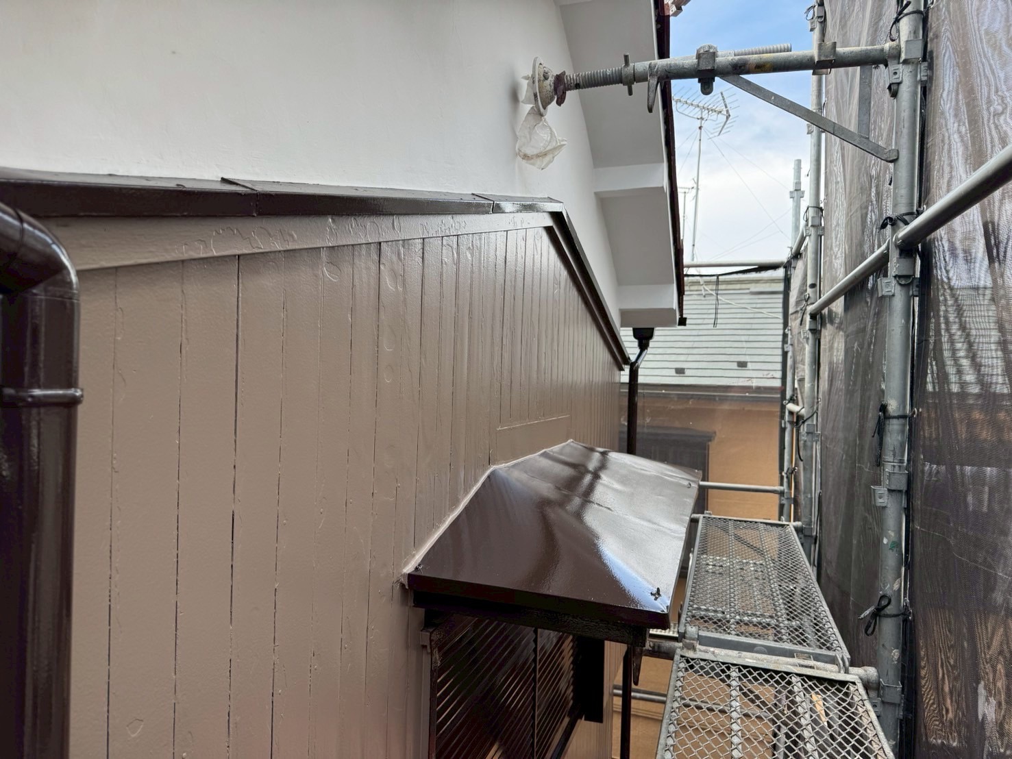 江戸川区　塗装工事一式①(軒・軒天)